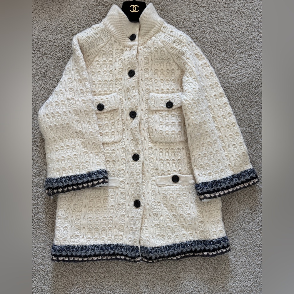 Women's Cream and Black Knit Jacket - Picture 6 of 12